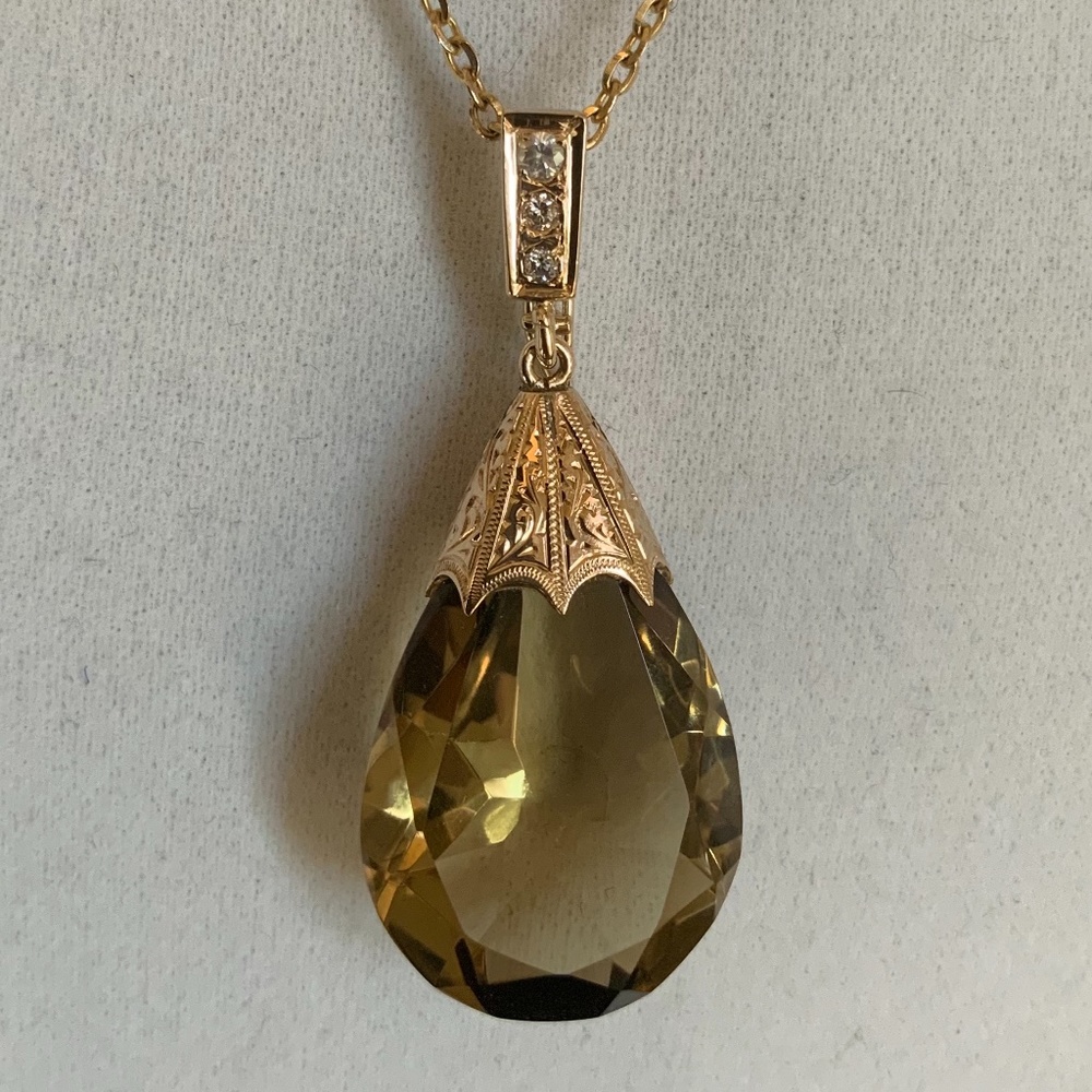 Vintage Custom Made 14k Hand Engraved Pendant